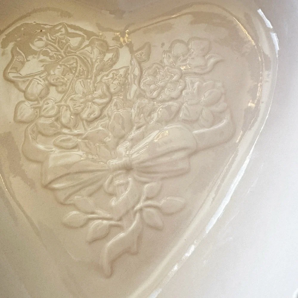 Longaberger 2005 Sweetest Heart PINK Heart Shape Bowl Dish And Candle Plate Read